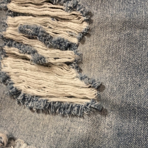 Distressed mom shorts - Picture 3 of 4